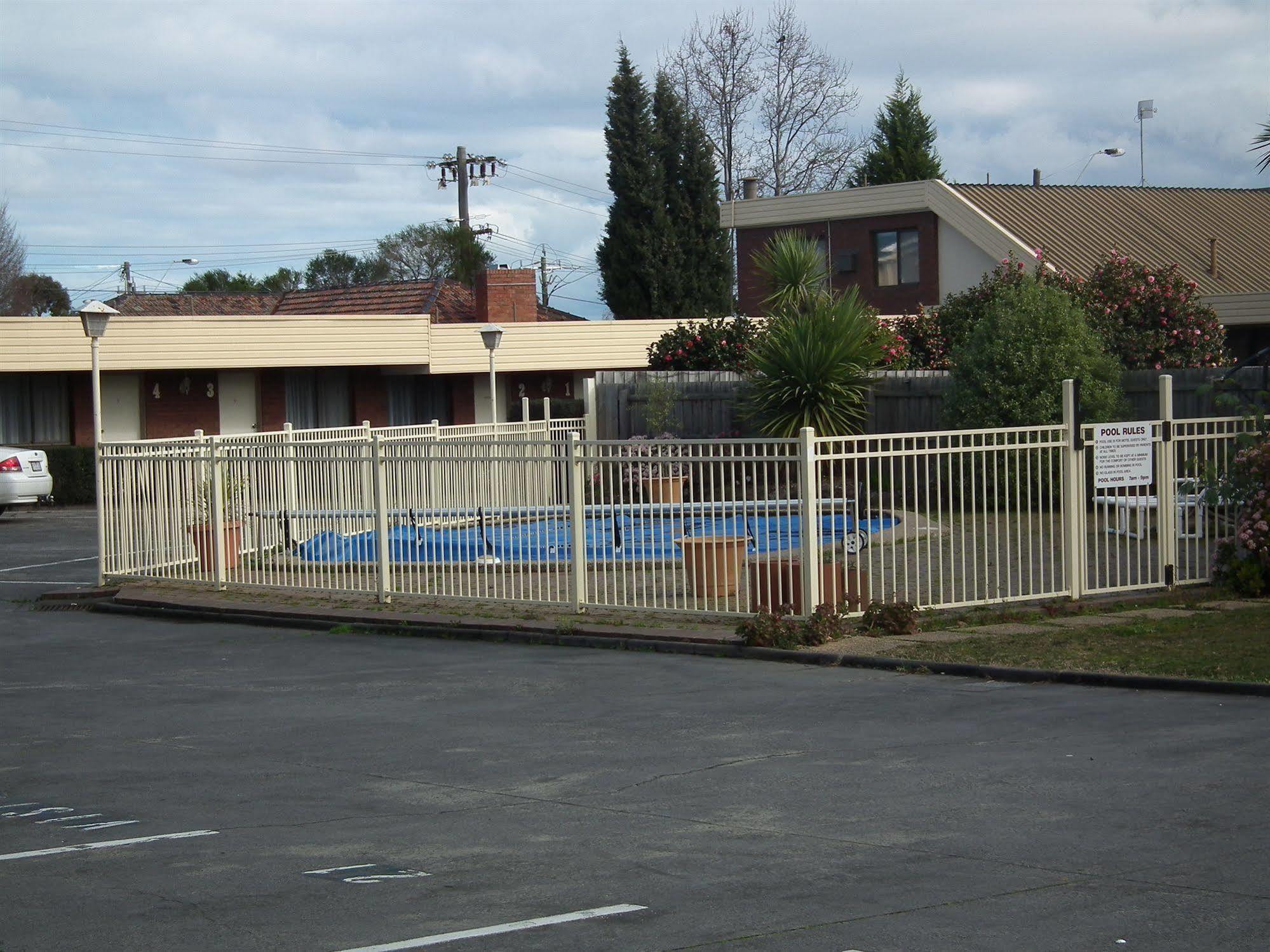 Burwood East Motel Exterior foto